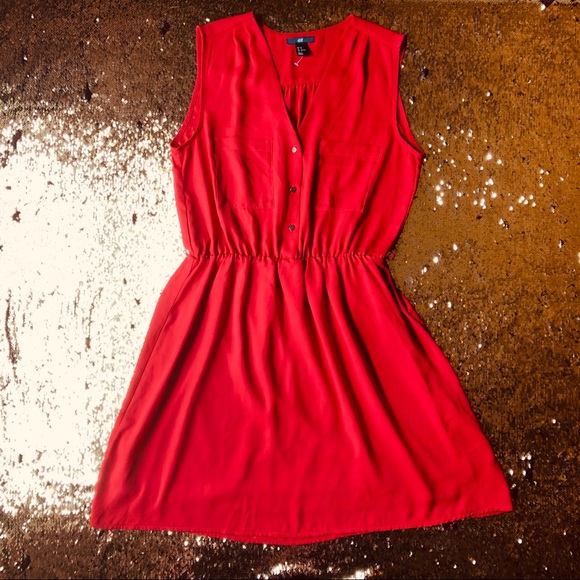 H&M Dresses & Skirts - ☀️SALE☀️ H&M Red Dress w/ gold buttons